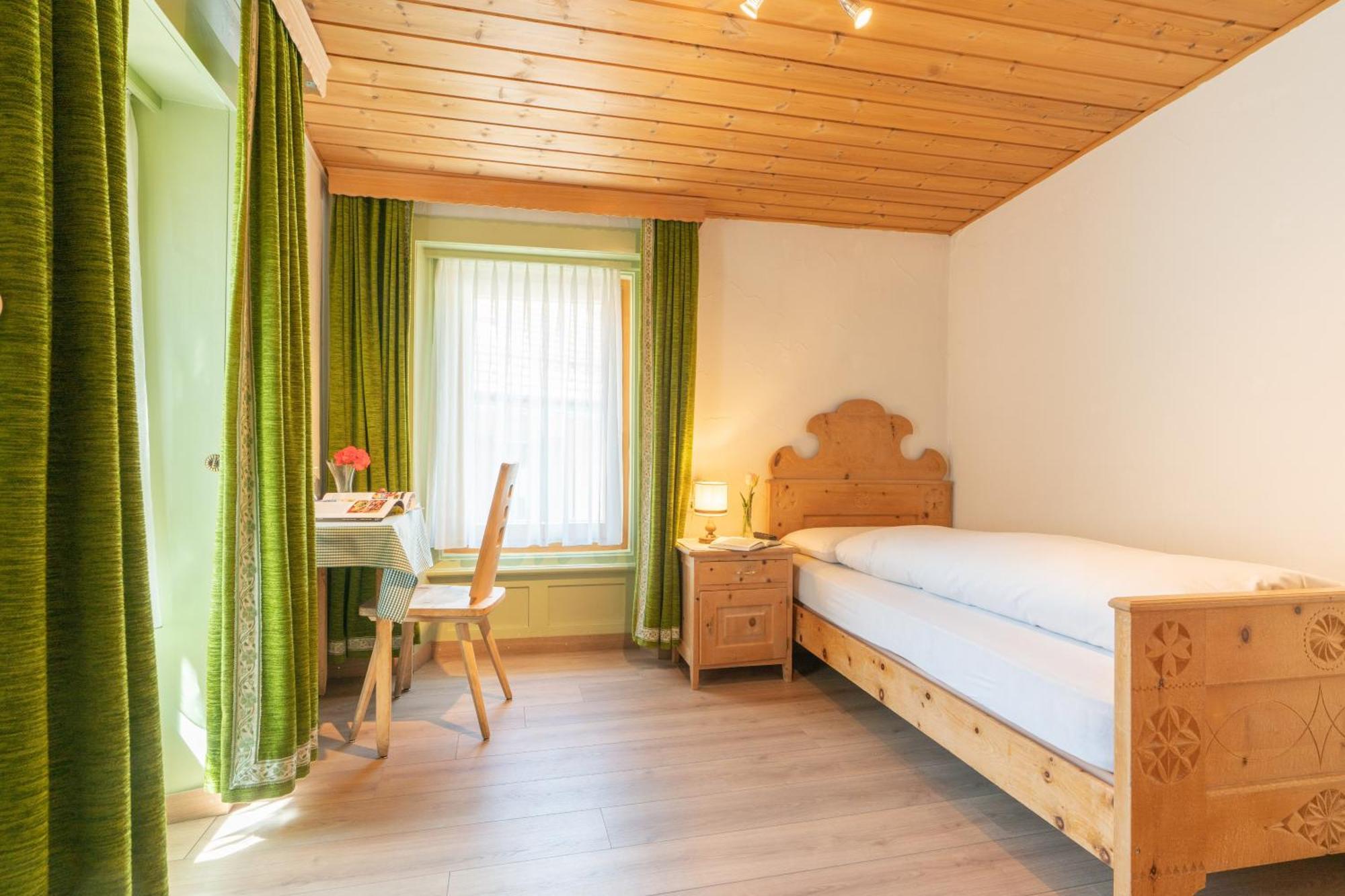 Hotel Alpina Zernez Εξωτερικό φωτογραφία